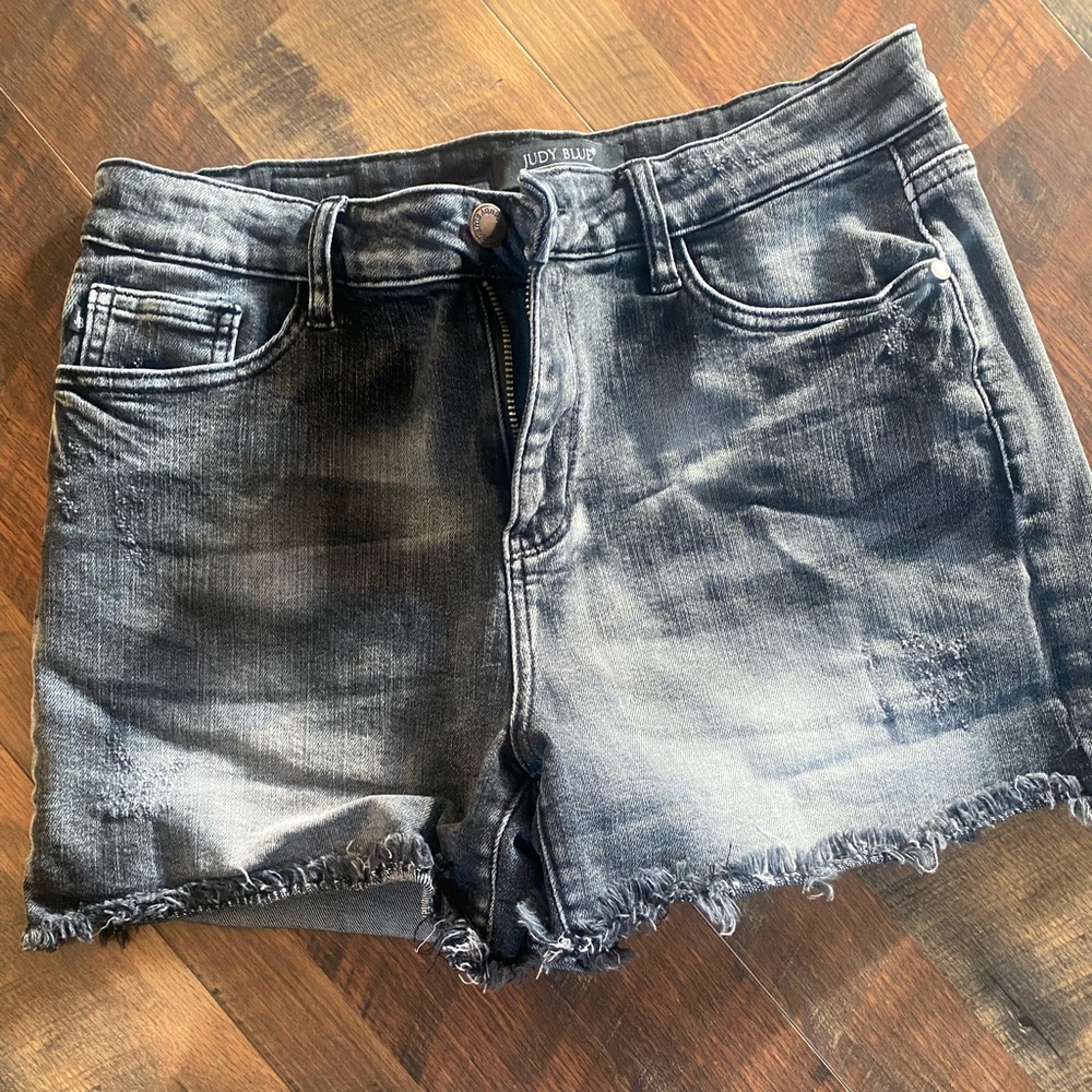 Judy Blue Shorts. NWOT Size Large